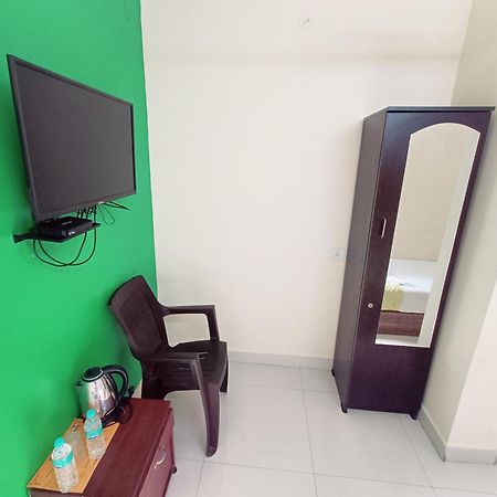 Green Tree Hotel-Near Vfs Global And Ramee Mall Chennai Extérieur photo