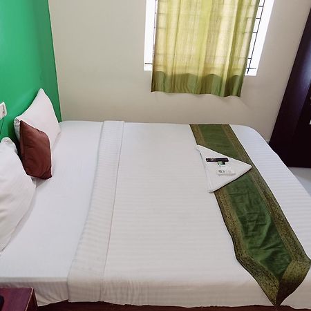 Green Tree Hotel-Near Vfs Global And Ramee Mall Chennai Extérieur photo