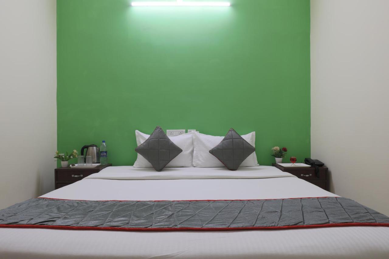 Green Tree Hotel-Near Vfs Global And Ramee Mall Chennai Extérieur photo