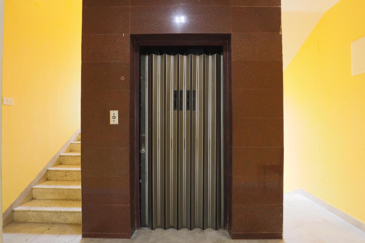 Green Tree Hotel-Near Vfs Global And Ramee Mall Chennai Extérieur photo