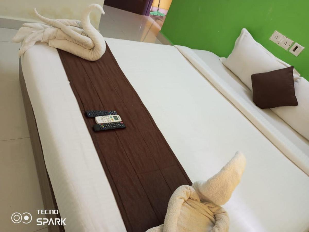 Green Tree Hotel-Near Vfs Global And Ramee Mall Chennai Extérieur photo