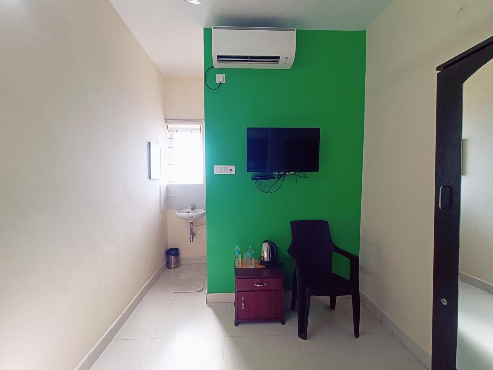 Green Tree Hotel-Near Vfs Global And Ramee Mall Chennai Extérieur photo