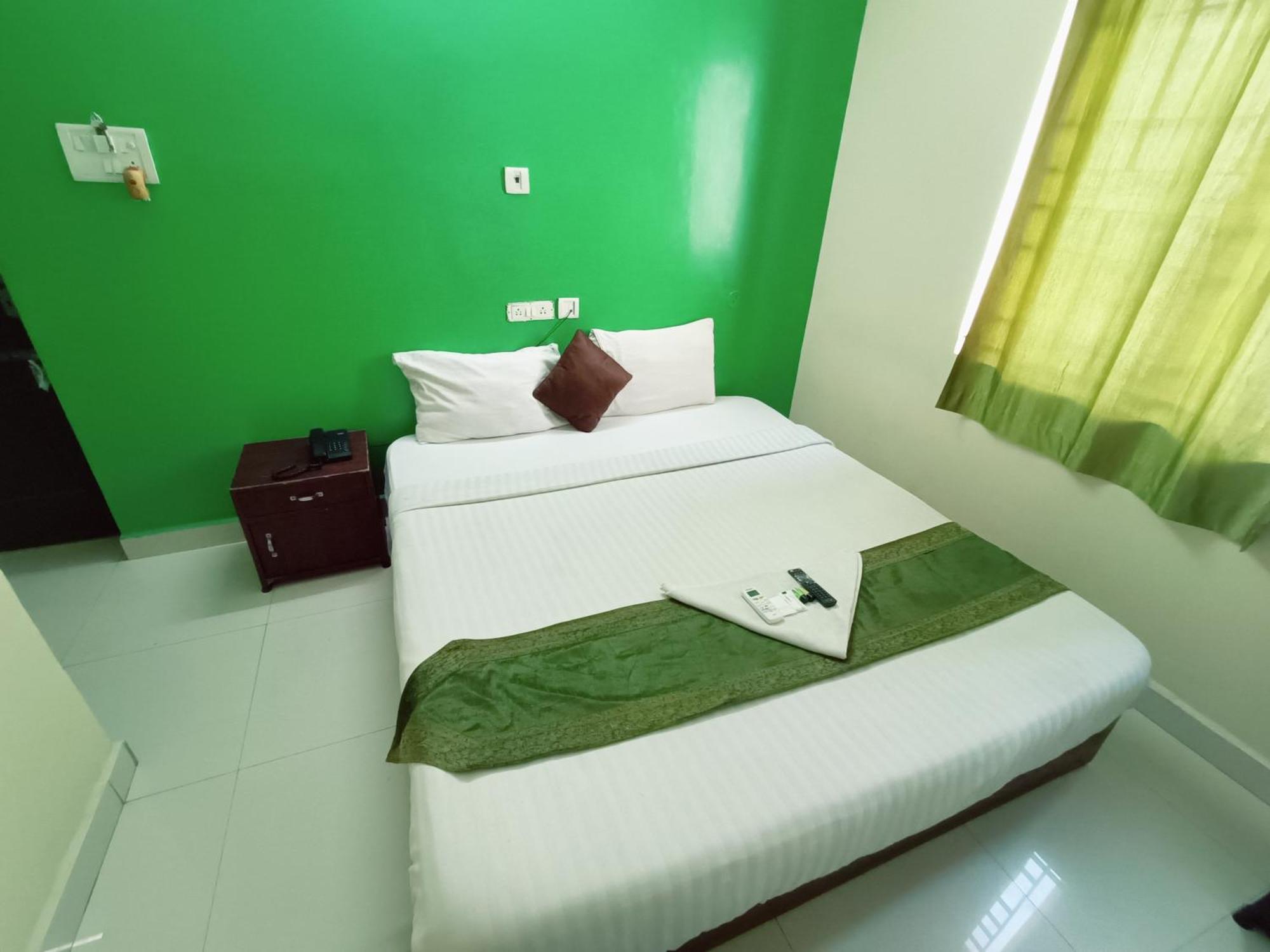 Green Tree Hotel-Near Vfs Global And Ramee Mall Chennai Extérieur photo