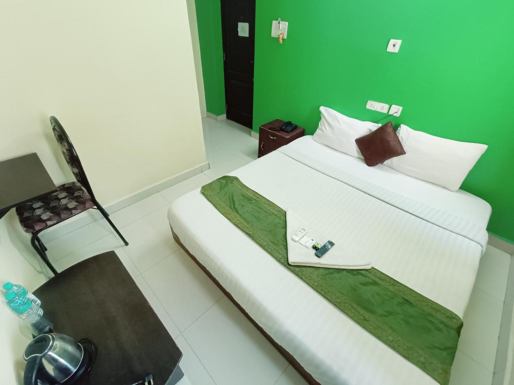 Green Tree Hotel-Near Vfs Global And Ramee Mall Chennai Extérieur photo
