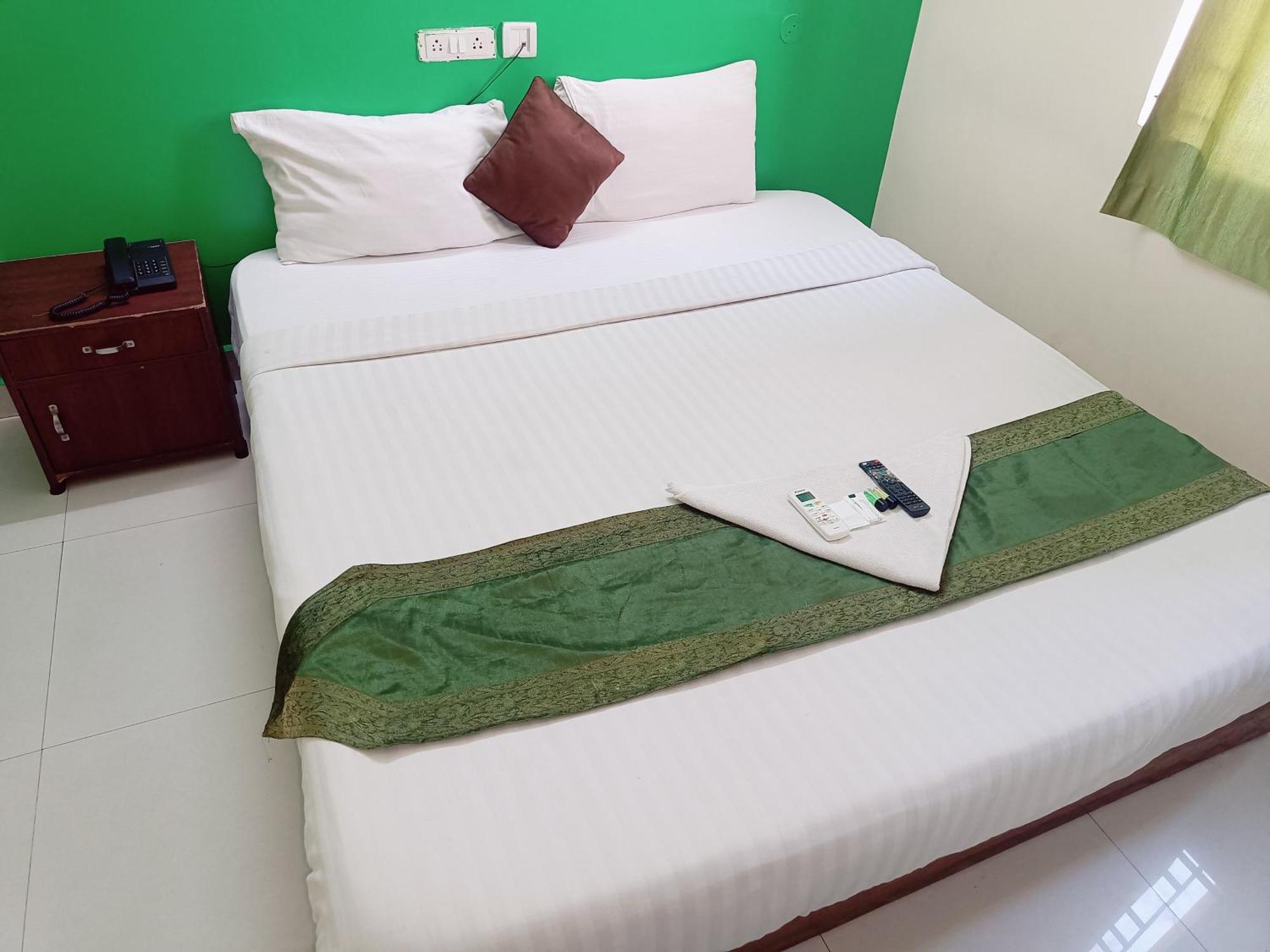 Green Tree Hotel-Near Vfs Global And Ramee Mall Chennai Extérieur photo