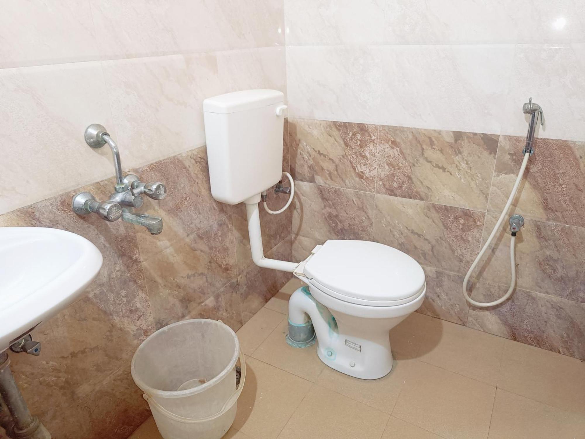 Green Tree Hotel-Near Vfs Global And Ramee Mall Chennai Extérieur photo